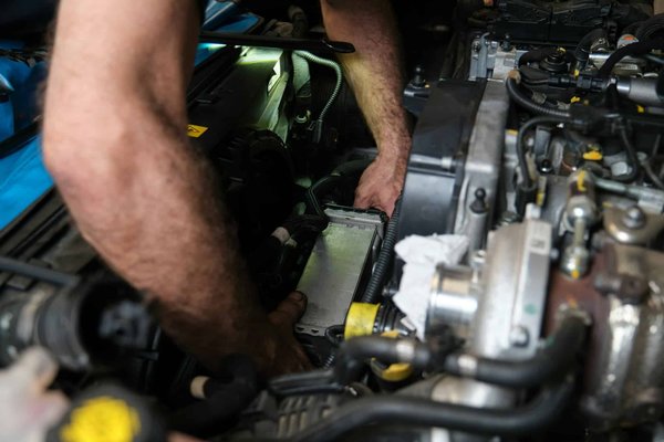 Can You Install a Larger Intercooler on a Mercedes-AMG C63 Without Compromising Front Bumper Aesthetics?